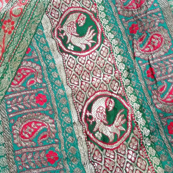 Unique Gorgeous Silk Green Patchwork Batik Bedspread / Tapestry from India - Picture 11 of 14